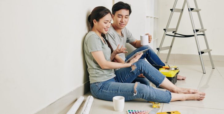 couple searches for tips on what to look for when hiring a painter for an upcoming project